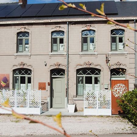 Maison D'Hote Les Notes Endormies Suite Le Refuge Walcourt エクステリア 写真