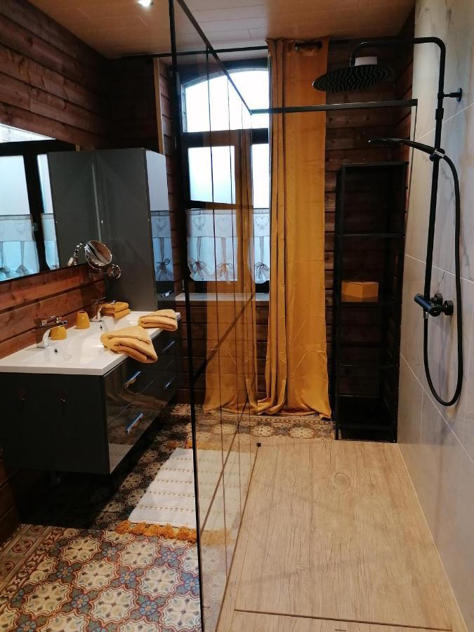 Maison D'Hote Les Notes Endormies Suite Le Refuge Walcourt エクステリア 写真