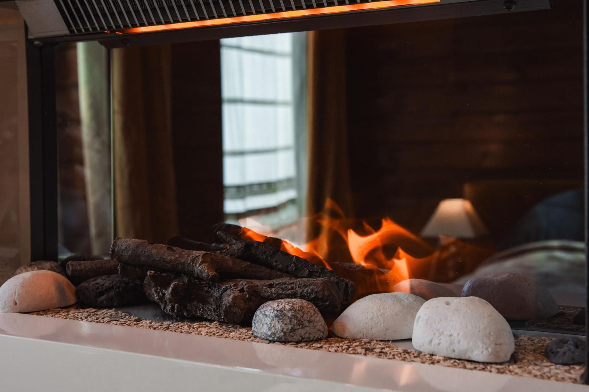 Maison D'Hote Les Notes Endormies Suite Le Refuge Walcourt エクステリア 写真