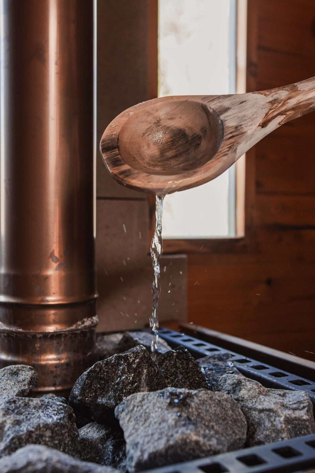 Maison D'Hote Les Notes Endormies Suite Le Refuge Walcourt エクステリア 写真