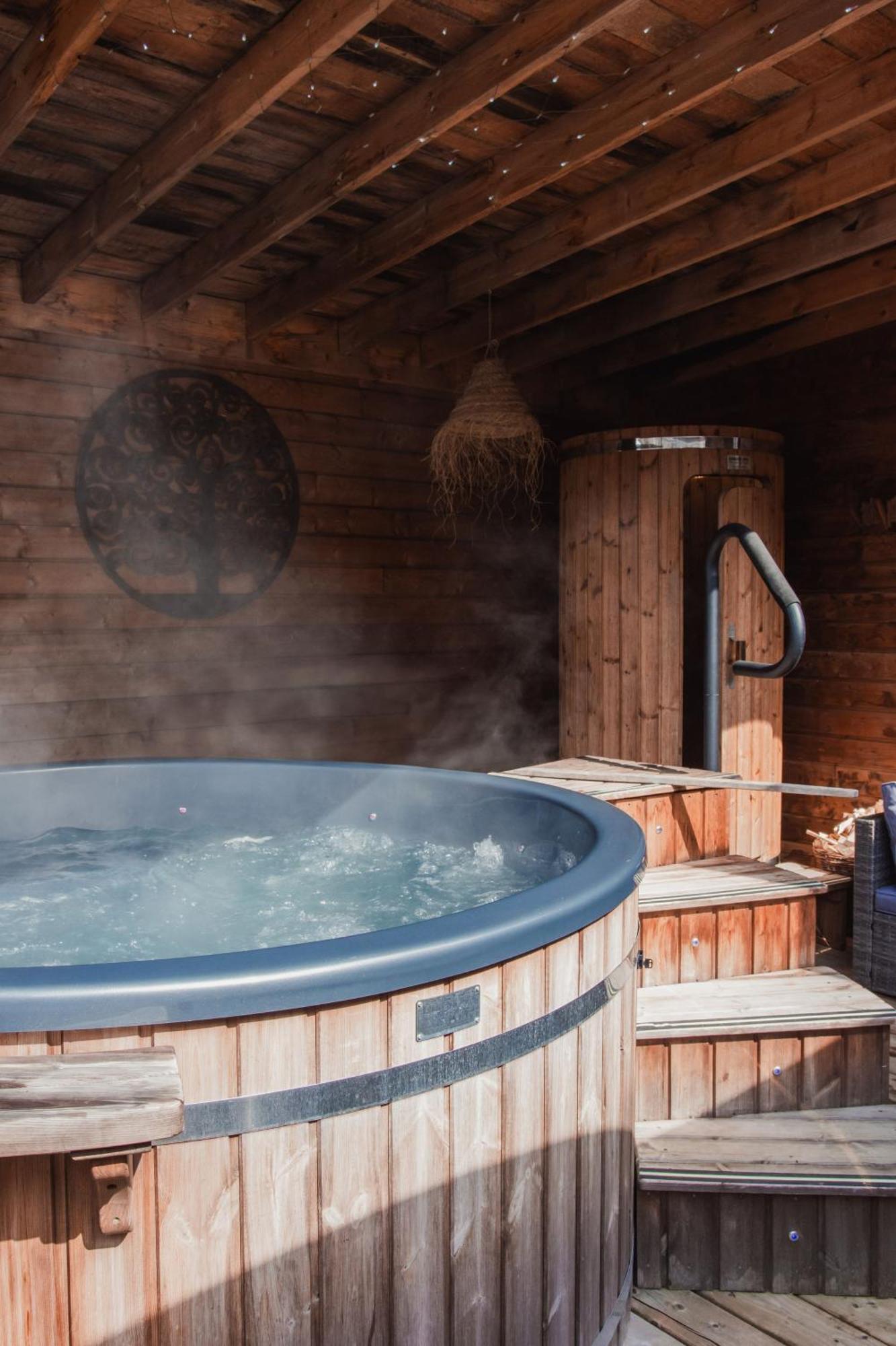 Maison D'Hote Les Notes Endormies Suite Le Refuge Walcourt エクステリア 写真