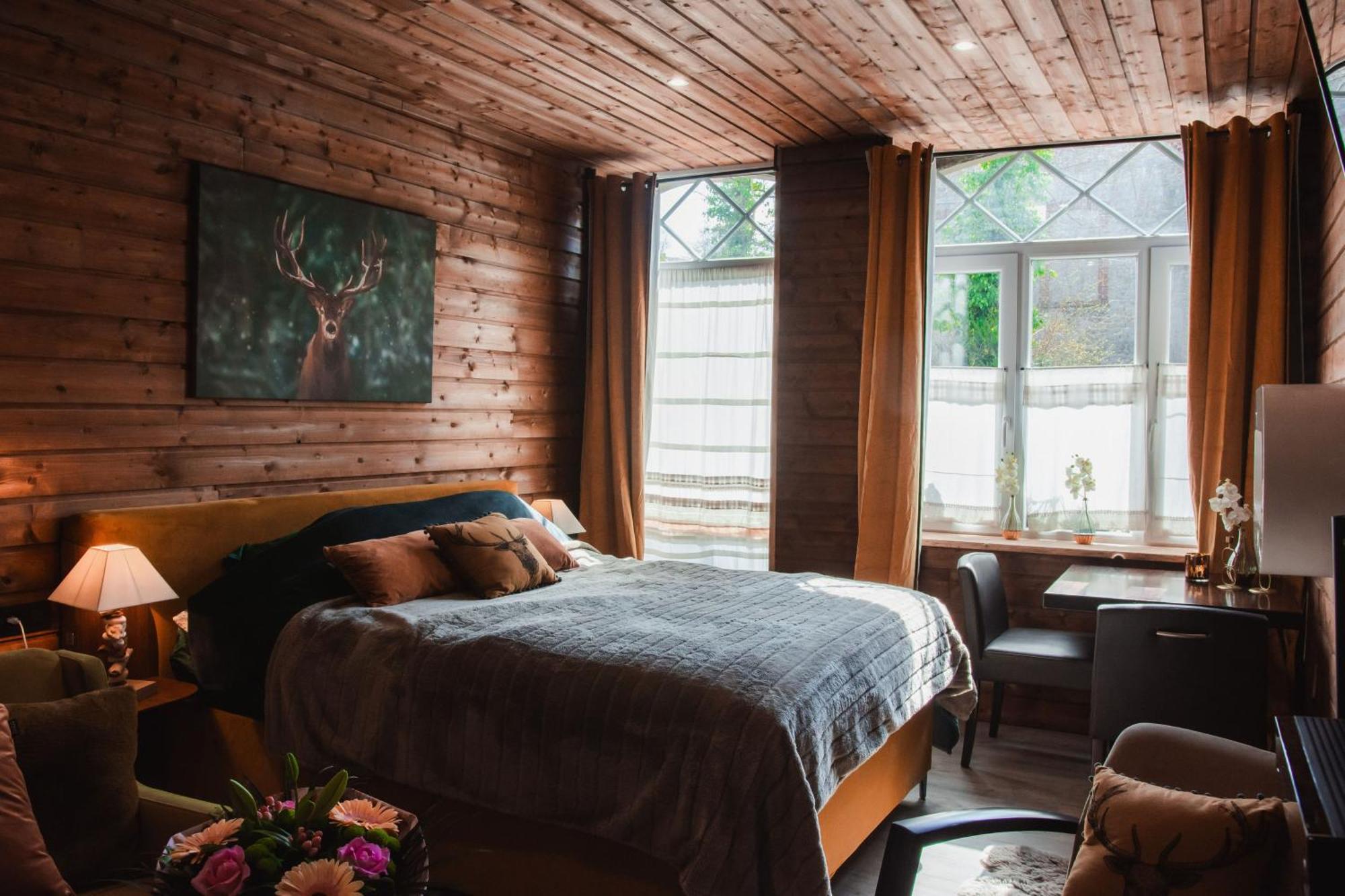 Maison D'Hote Les Notes Endormies Suite Le Refuge Walcourt エクステリア 写真